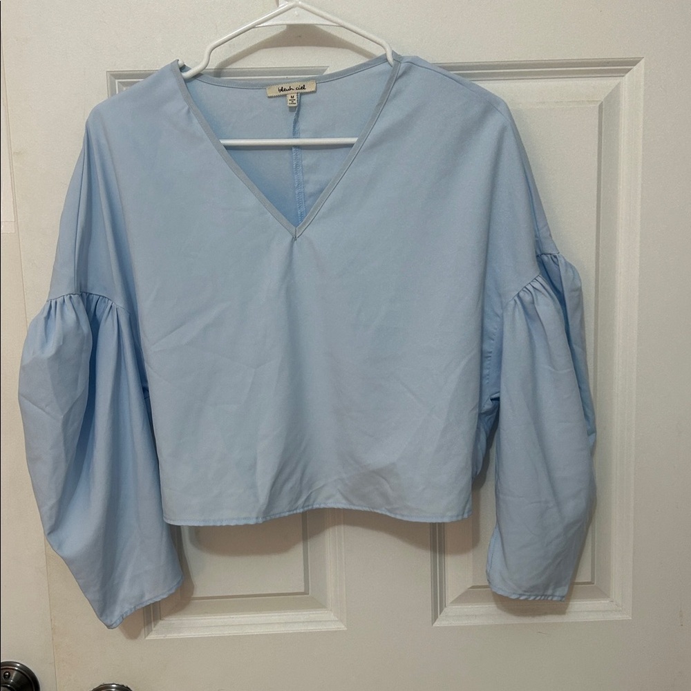 Bleuh Ciel Crop Blouse with Bubble Sleeves Size Medium blue v neck top